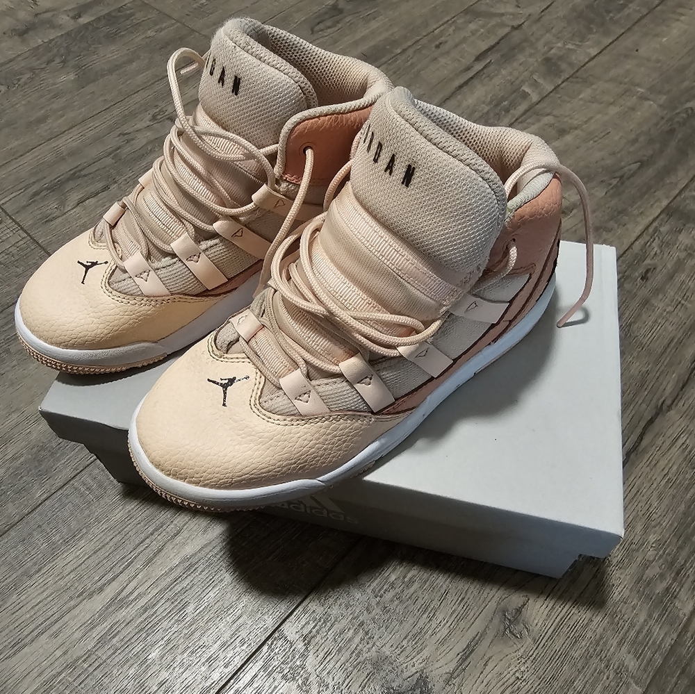 Jordan Nike Shoes For Kids 1.5 size - Picture 1 of 2